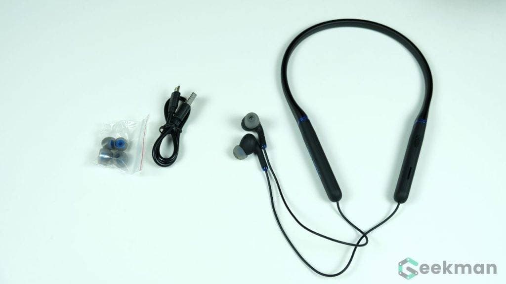 Sound One X90 box content