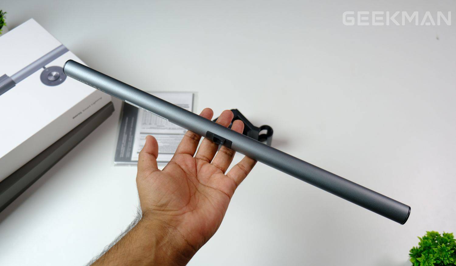 BenQ ScreenBar Plus design